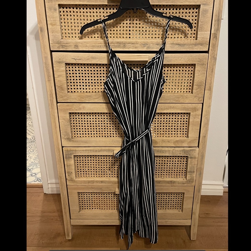 Black/White Strapped Dress - Who What Wear (M)